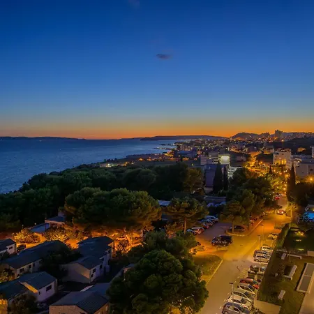 Oasis By The Sea Apartman