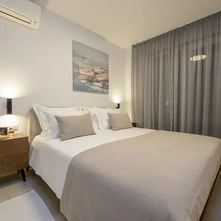 Oasis By The Sea Апартаменты *